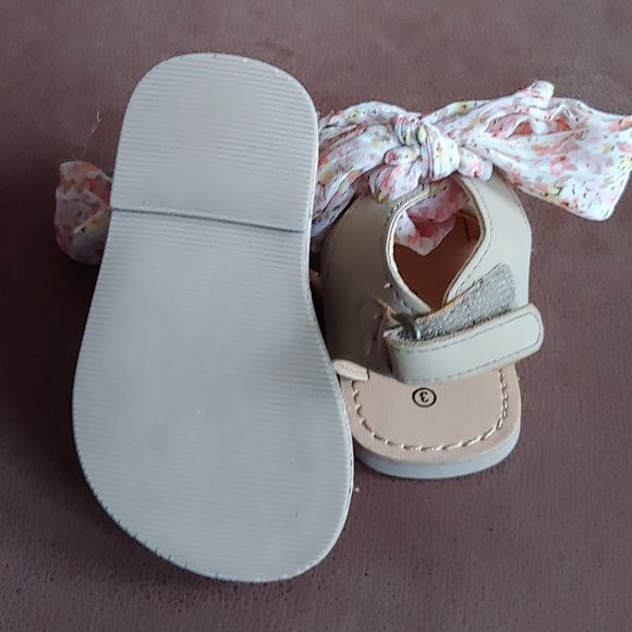 Sandals - Picture 4 of 4